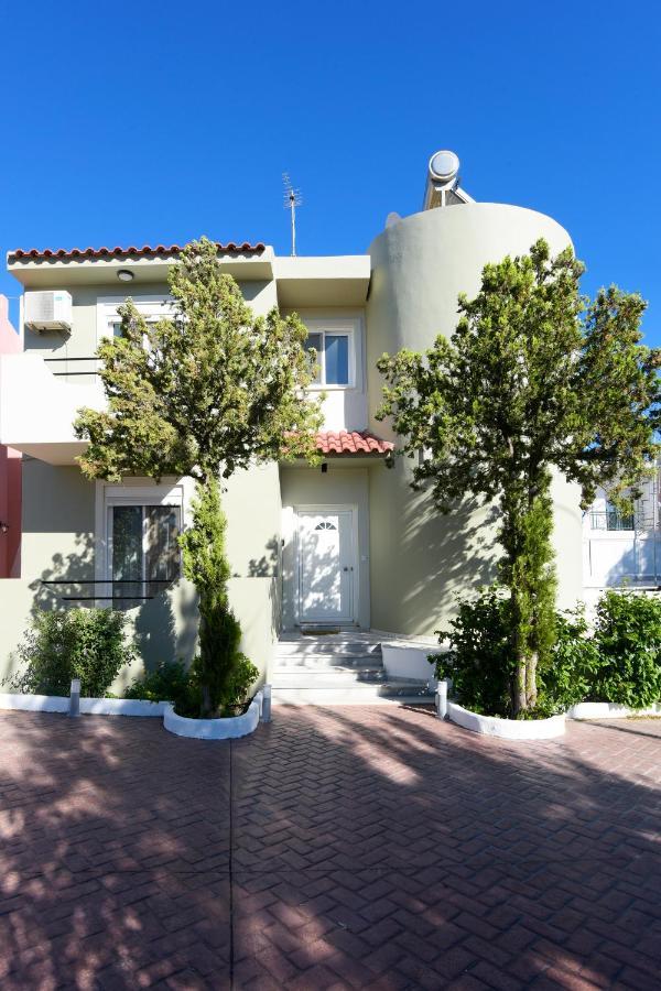 Villa Irilena - 4Bdr Beach House ゲンナジー エクステリア 写真