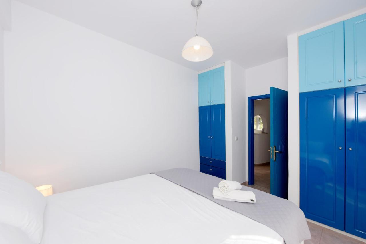 Villa Irilena - 4Bdr Beach House ゲンナジー エクステリア 写真