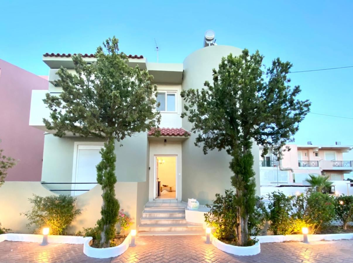 Villa Irilena - 4Bdr Beach House ゲンナジー エクステリア 写真